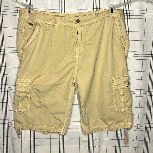 Cargo shorts - Picture 1 of 9